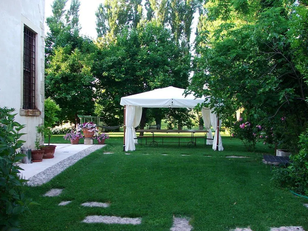 Bed & Breakfast Palazzetto Ardi Bed and Breakfast Torri di Confine Italien